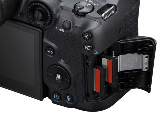 Canon EOS R7 Kit RF-S 18-150mm