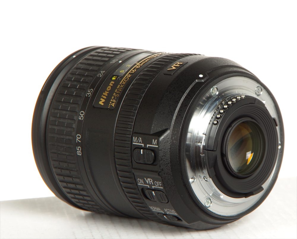 Nikon AF-S 16-85mm/F3,5-5,6 G DX ED VR *gebraucht*