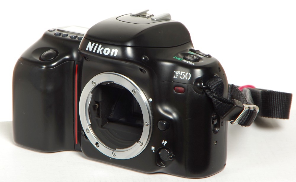 Nikon F50 Gehäuse mit Datumrückwand *gebraucht*