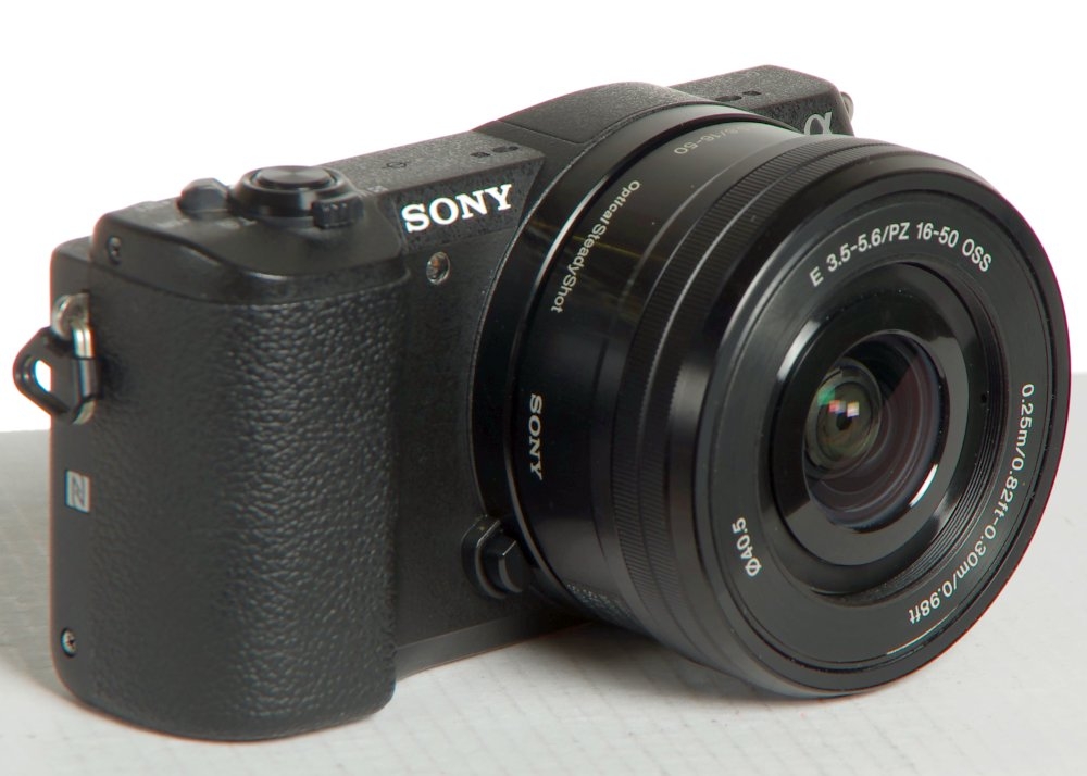 Sony Alpha 5100 (A5100) Kit SEL 16-50mm OSS *gebraucht*